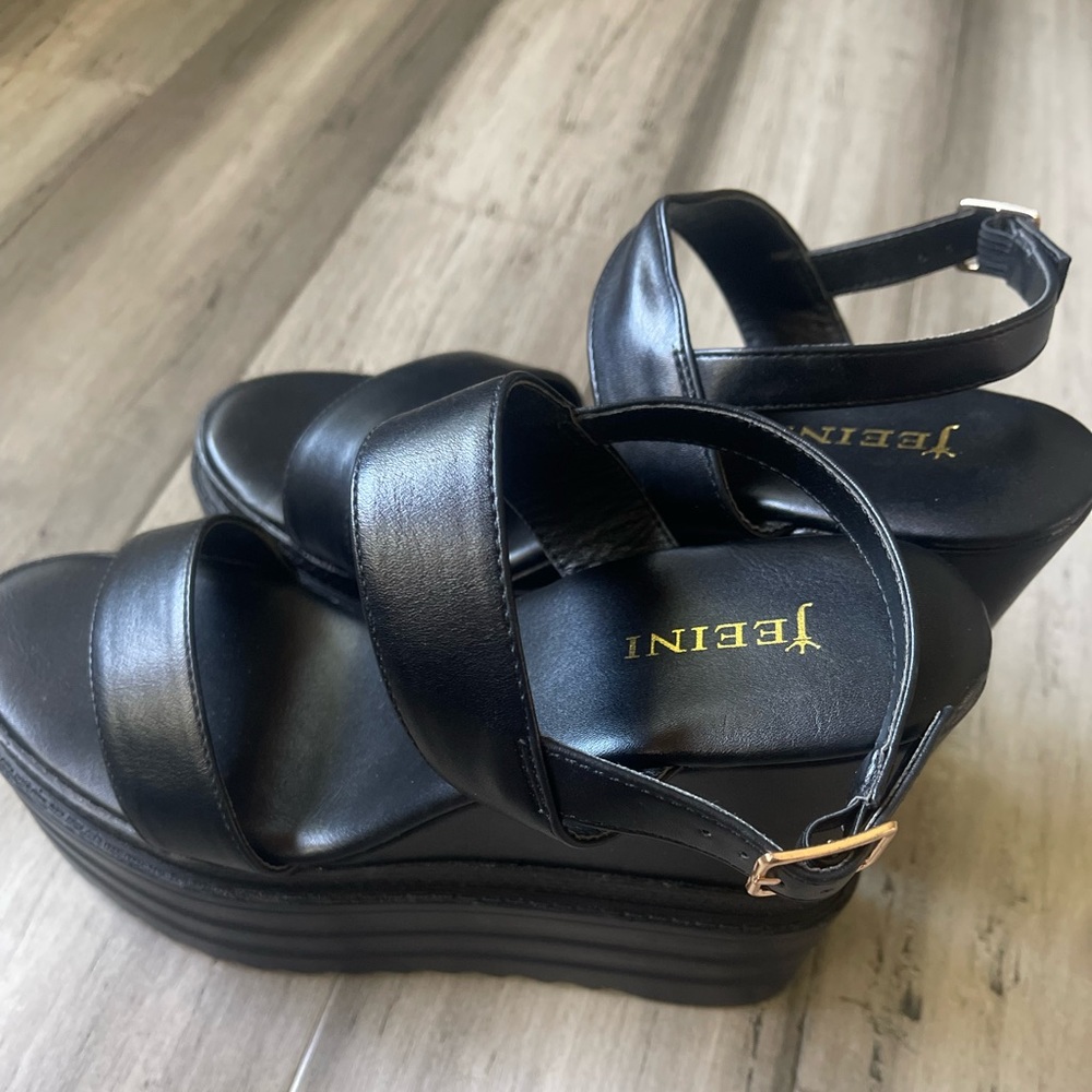 Jeeini Platform Strappy Sandal size UK 40 US 9